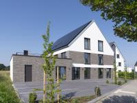 Holz-Alu- Fenster von PaX mit ROMA-Raffstore in Heusenstamm