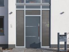 Aluminium-Haustür mit Oberlicht grau