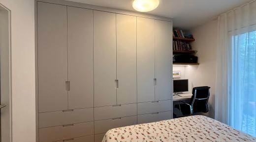 Kleiderschrank maßgefertigt 