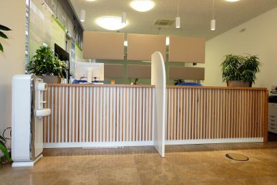 Empfangstresen aus Holz