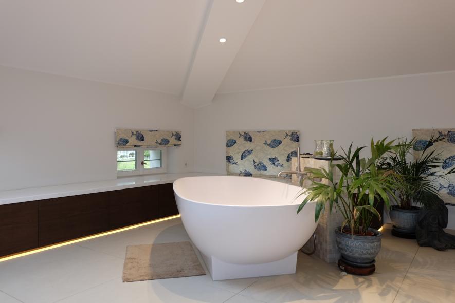 Badezimmer Innenausbau Schreinerei Eckert in Offenbach