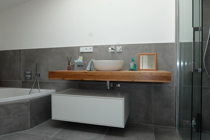Badezimmer Innenausbau Schreinerei Eckert in Offenbach