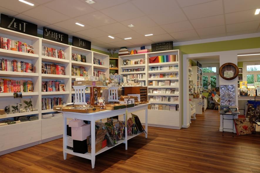 Ladenbau mit maßgefertigten Regalen in Offenbach